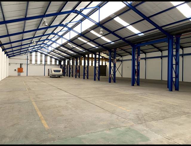 1,704M² FACTORY TO LET IN BEACONVALE